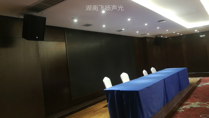 异国风情御尊店会议室（唐龙太极、美国百威音响湖南总代理-湖南飞扬声光）